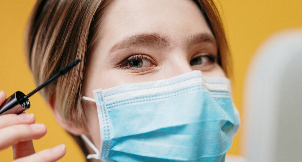 Tips para que tu maquillaje dure con la mascarilla