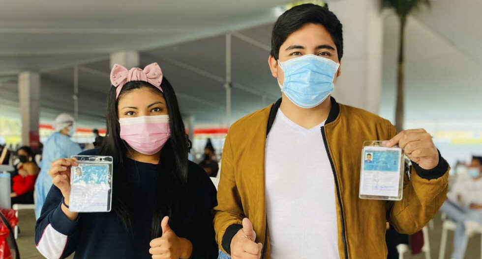 Jóvenes universitarios recibirán su primera vacuna