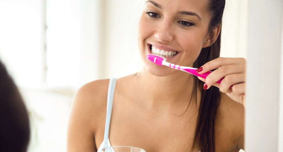 Utilizar el cepillo dental ideal logrará tener una mejor salud bucal y así evitar enfermedades. 