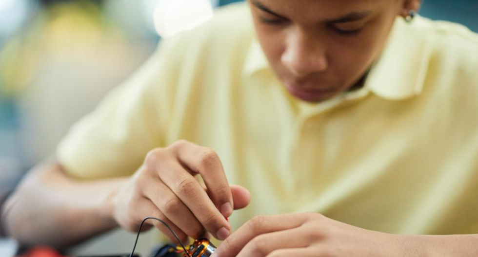 Desde kits de robótica hasta juguetes tecnológicos interactivos, cinco opciones de regalos perfectos en esta era digital. (Foto: Difusión)