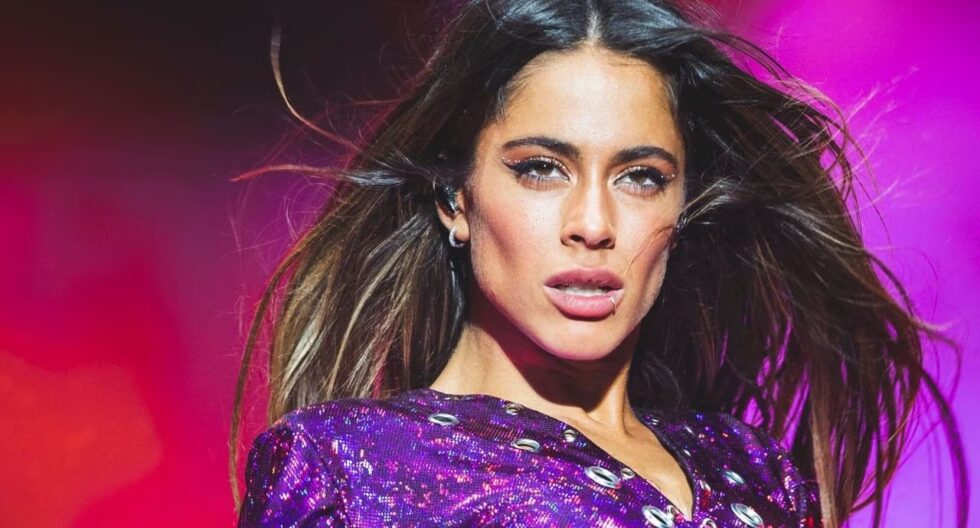Tini se considera una fanática de las gafas.
