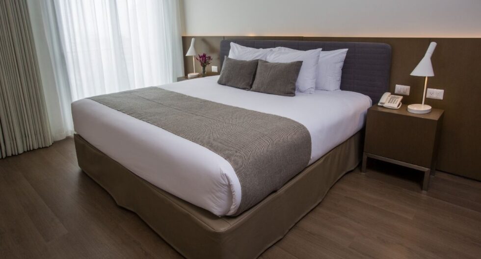 Hotel Dazzler